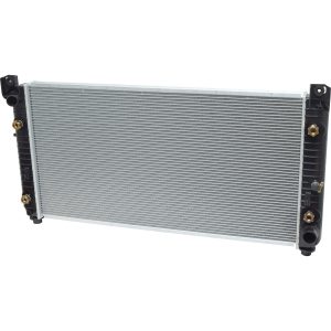 Radiator For 2003-06 Chevrolet Silverado 2500 HD 8.1L Aluminum Core With Plastic
