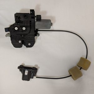 07-14 Mercedes W221 S550 CL550 CL63 Rear TrunkLid Latch Lock Actuator OEM L62818